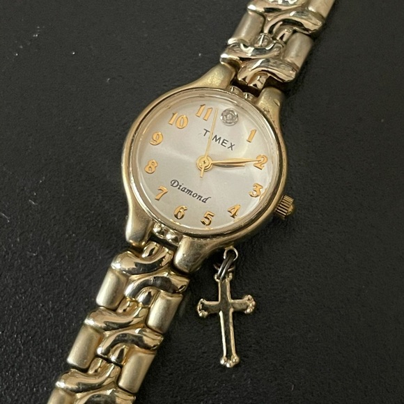 Womens Vintage Diamond TIMEX watch w/Cross charm - Picture 2 of 6